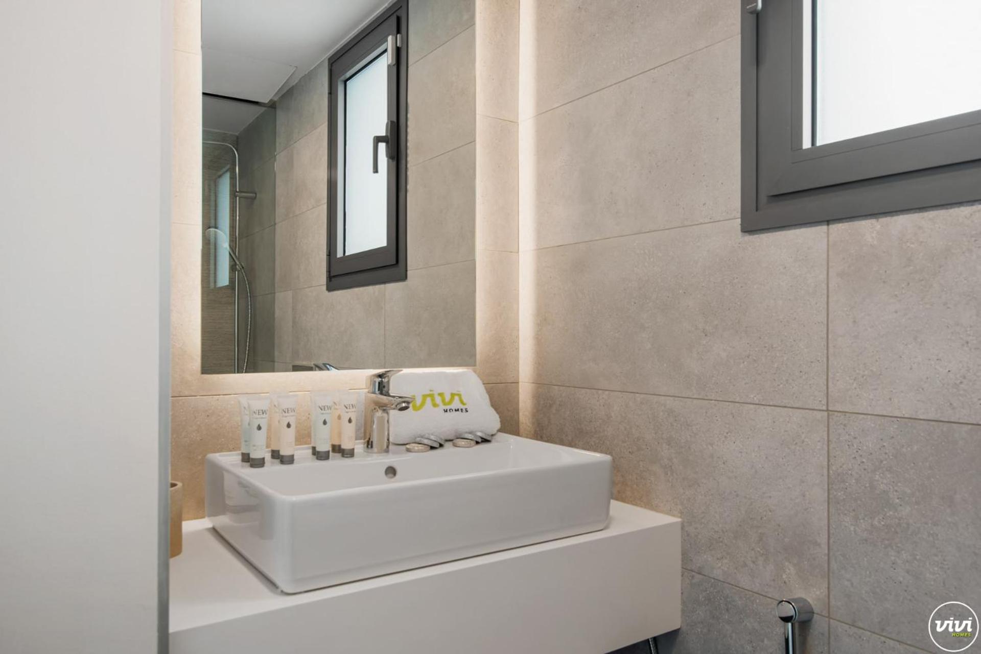 Vivi Homes - Elies House Pool, Gym, Spa & Sea View El Faro 外观 照片