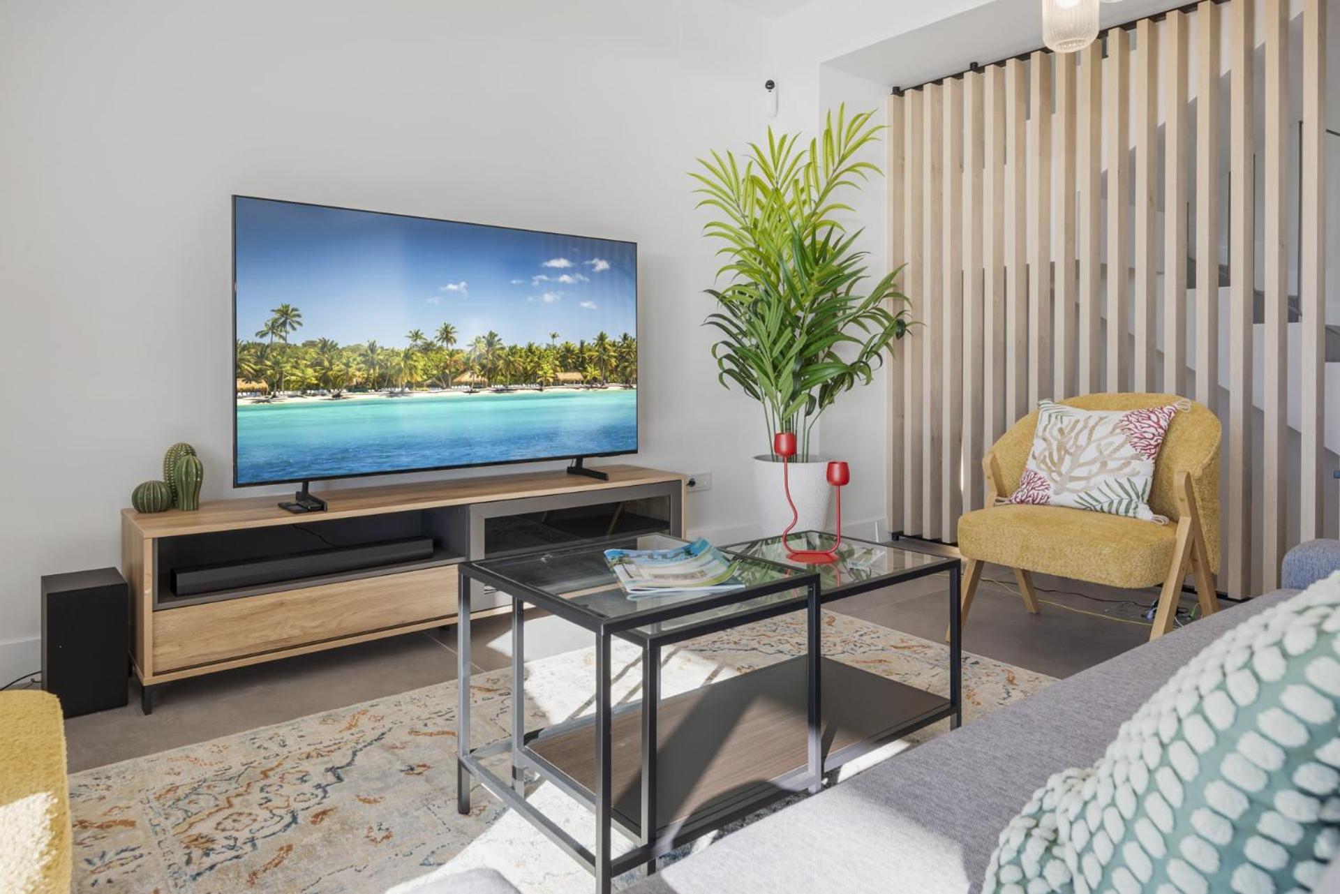 Vivi Homes - Elies House Pool, Gym, Spa & Sea View El Faro 外观 照片